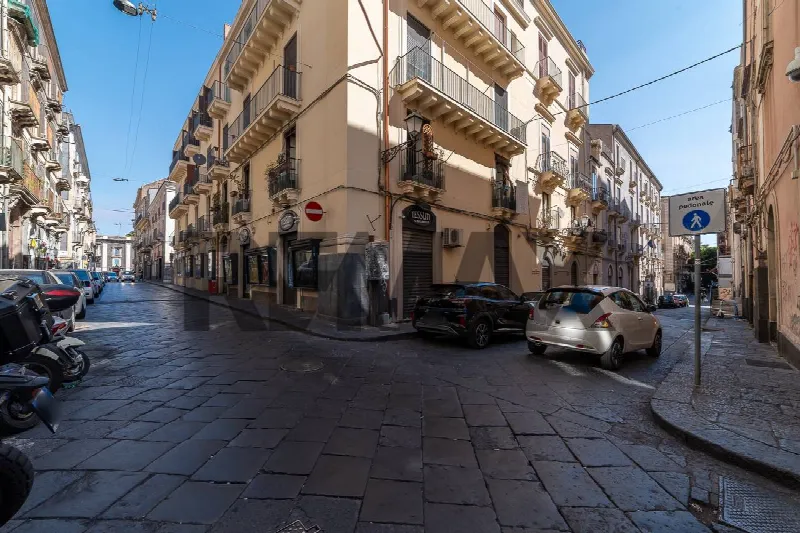 Appartamento in vendita a Catania, Centro Storico, Porto - foto 1