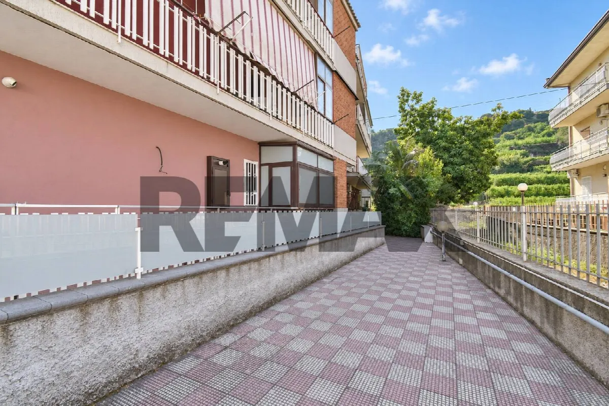 Appartamento in vendita ad Aci Catena - foto 2