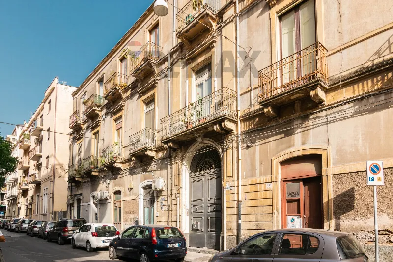 Appartamento in vendita a Catania, Vulcania, Borgo - foto 1