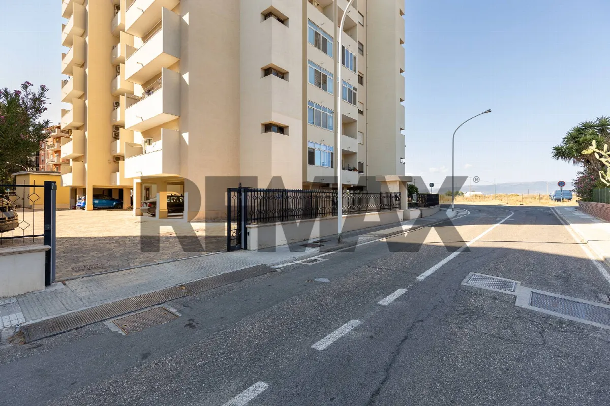 Appartamento in vendita a Cagliari, La Palma, Poetto, Saline - foto 2