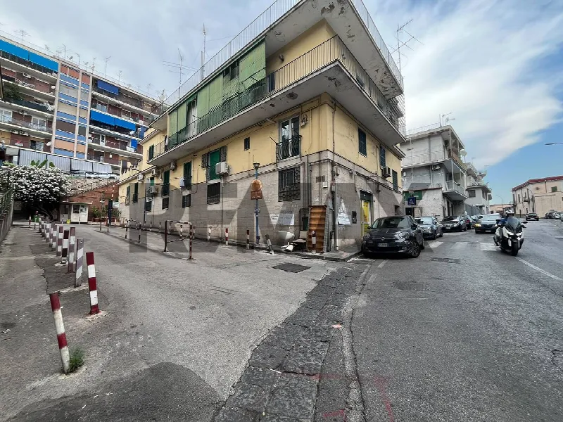 Appartamento in vendita a Napoli, Colli aminei, capodimonte, ponti rossi - foto 1