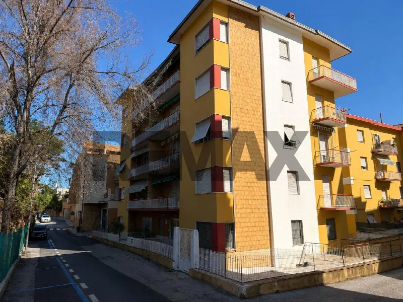 Appartamento in vendita ad Ancona, Piano, Stazione - foto 1