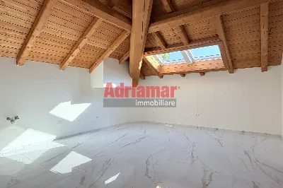 Appartamento in vendita a Pesaro, Mare, Po... - foto 9