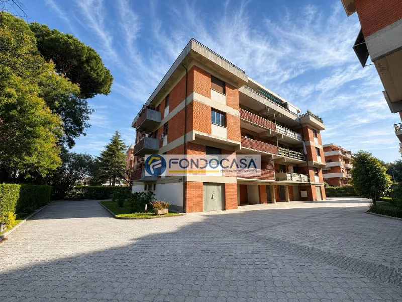 Appartamento in vendita a Massa, Marina Di Massa - foto 1