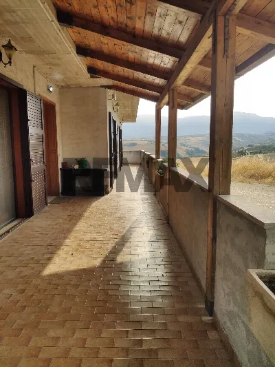 Rustico/Casale in vendita a Loreto Aprutin... - foto 6