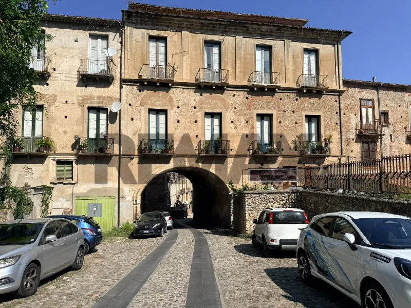 Appartamento in vendita a Cosenza, Centro Storico, Serra Soprana - foto 1