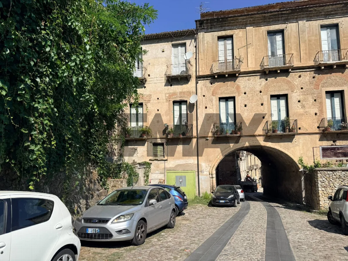 Appartamento in vendita a Cosenza, Centro Storico, Serra Soprana - foto 2
