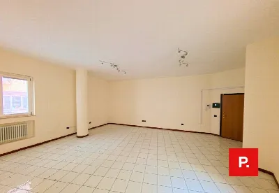Appartamento in vendita a Caserta, Centro - foto 2
