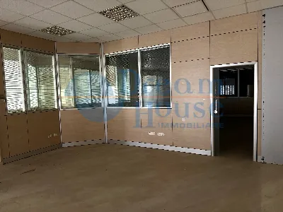 Ufficio in vendita a Notaresco - foto 2