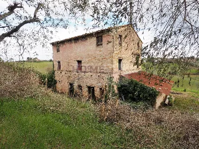 Rustico/Casale in vendita a Corridonia - foto 1