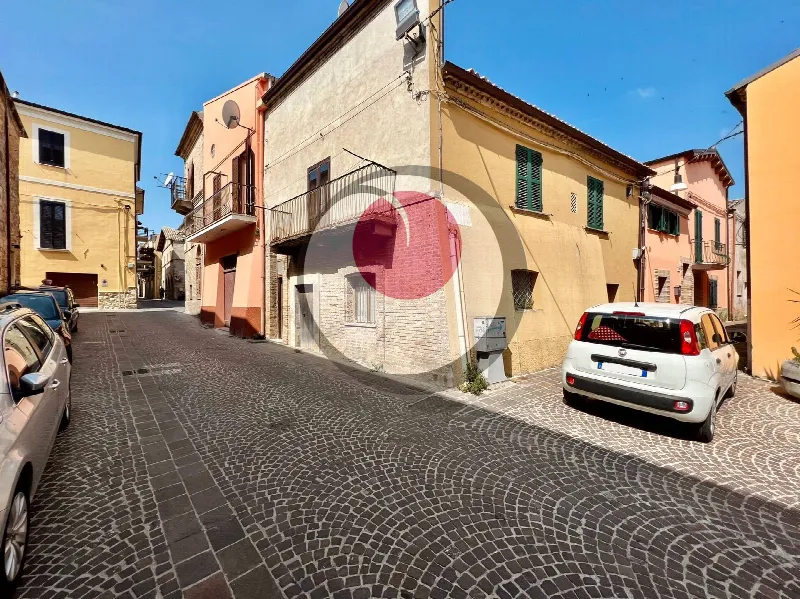Casa Indipendente in vendita a Lanciano - foto 1