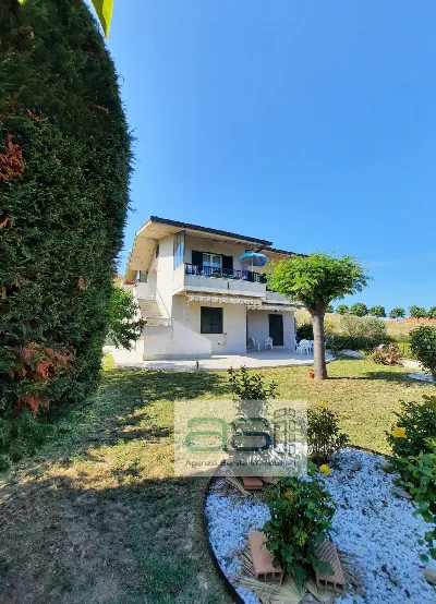 Villa in vendita a Tortoreto - foto 1