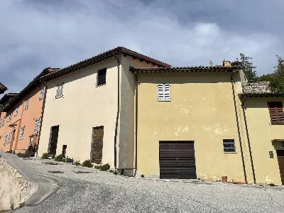 Casa Indipendente in vendita a Foligno - foto 4