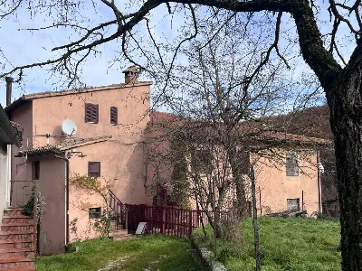 Casa Indipendente in vendita a Campello su... - foto 1