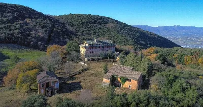 Rustico/Casale in vendita a Spoleto - foto 1