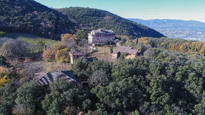 Rustico/Casale in vendita a Spoleto - foto 2