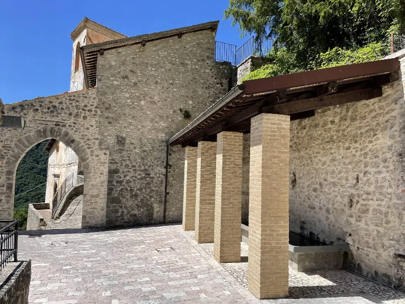 Casa Indipendente in vendita a Sant'Anatolia di Narco - foto 1
