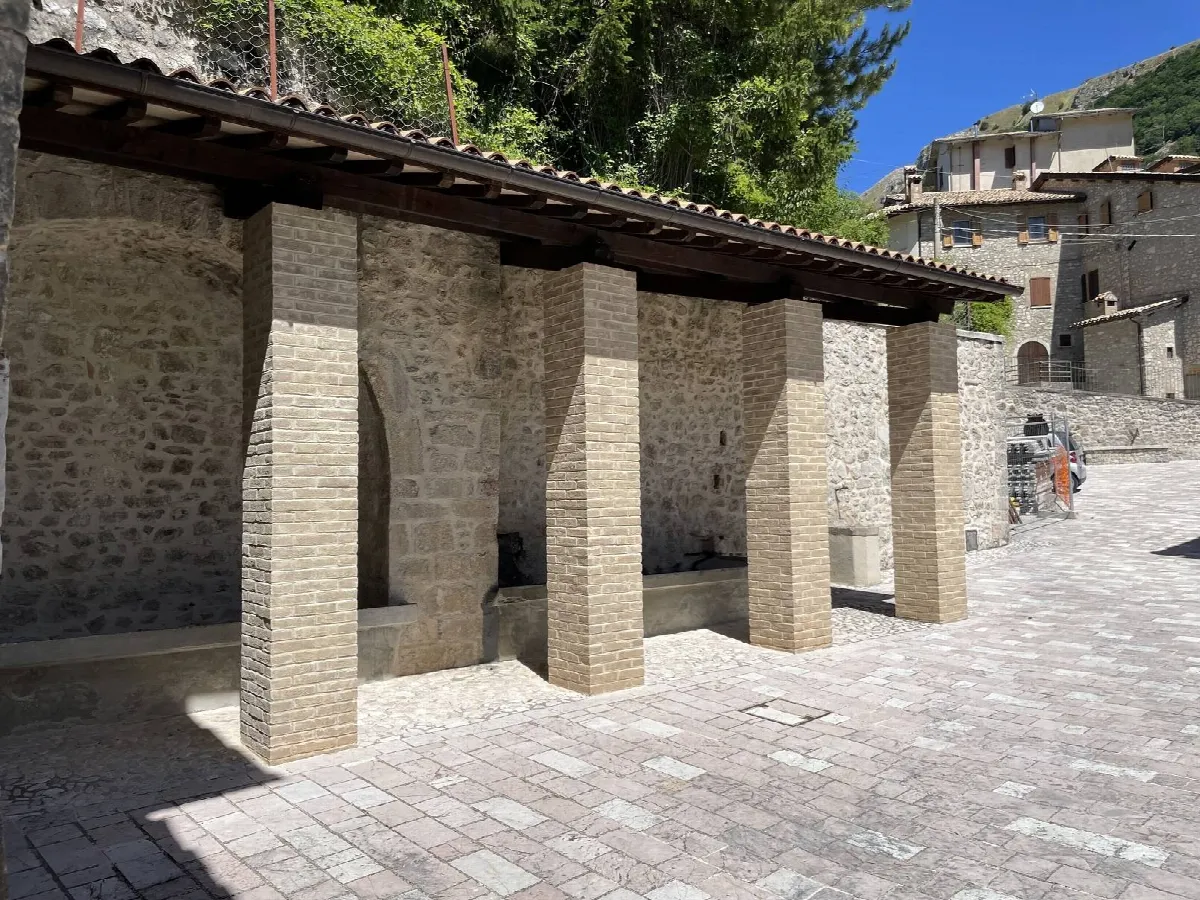 Casa Indipendente in vendita a Sant'Anatolia di Narco - foto 2