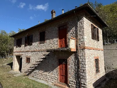 Villa a Vallo di Nera