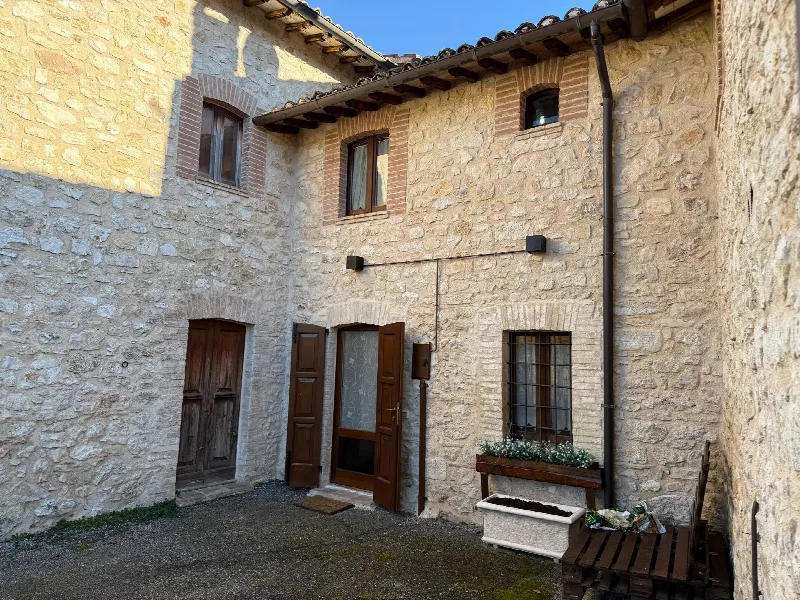 Rustico/Casale in vendita a Sellano - foto 1