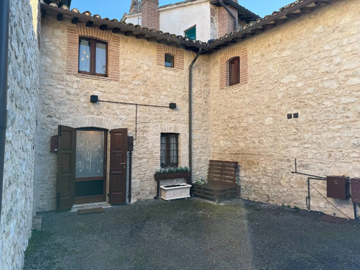 Rustico/Casale in vendita a Sellano - foto 4