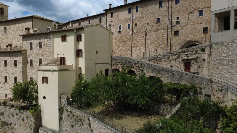 Casa Indipendente in vendita a Cerreto di Spoleto - foto 1