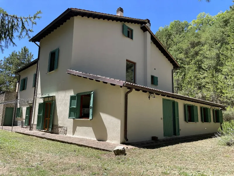 Rustico/Casale in vendita a Preci - foto 1