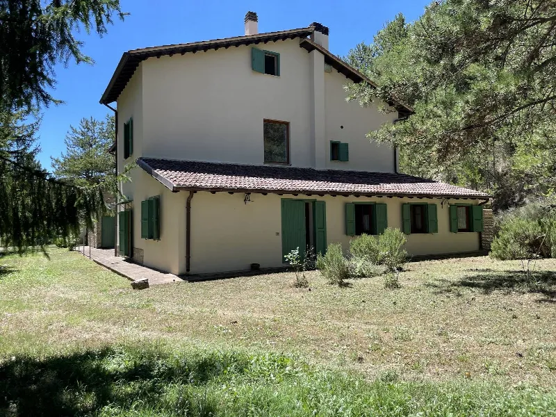 Rustico/Casale in vendita a Preci - foto 2