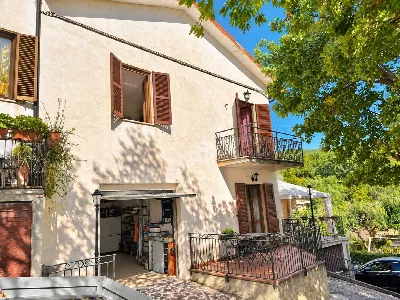 Casa Indipendente in vendita a Spoleto - foto 1