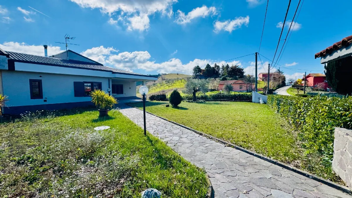 Villa in vendita ad Ariano Irpino - foto 2