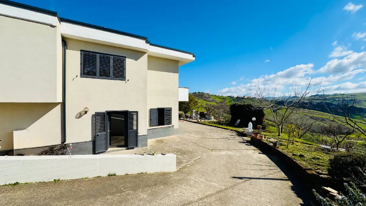 Villa in vendita ad Ariano Irpino - foto 4
