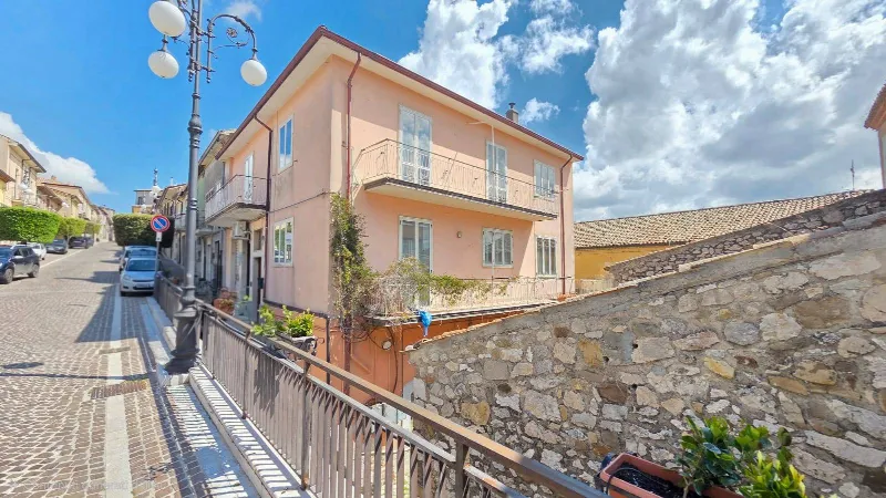 Casa Indipendente in vendita a Montemarano - foto 1