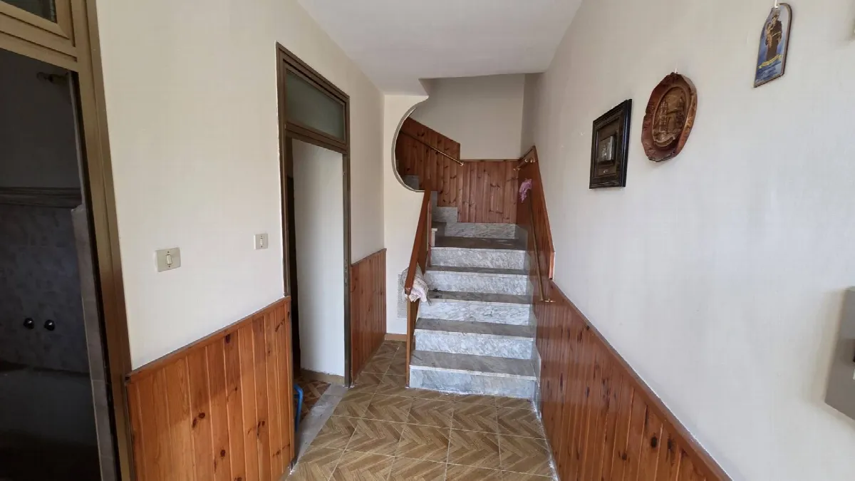 Casa Indipendente in vendita a Castelfranci - foto 3