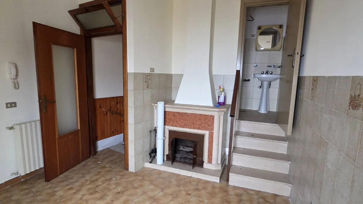 Casa Indipendente in vendita a Castelfranci - foto 4