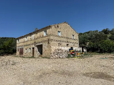 Rustico/Casale in vendita ad Altidona - foto 1