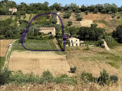 Rustico/Casale in vendita ad Altidona - foto 2