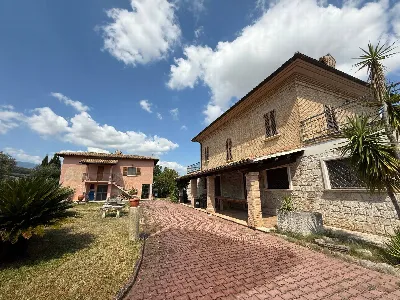 Rustico/Casale in vendita a Ancarano - foto 2
