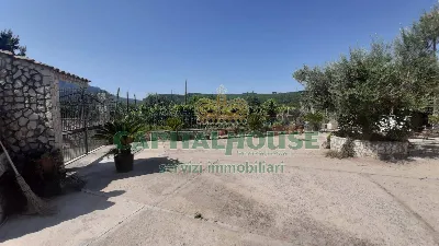 Villa in vendita a Montoro - foto 1