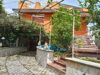 Villa in vendita a Montoro - foto 1