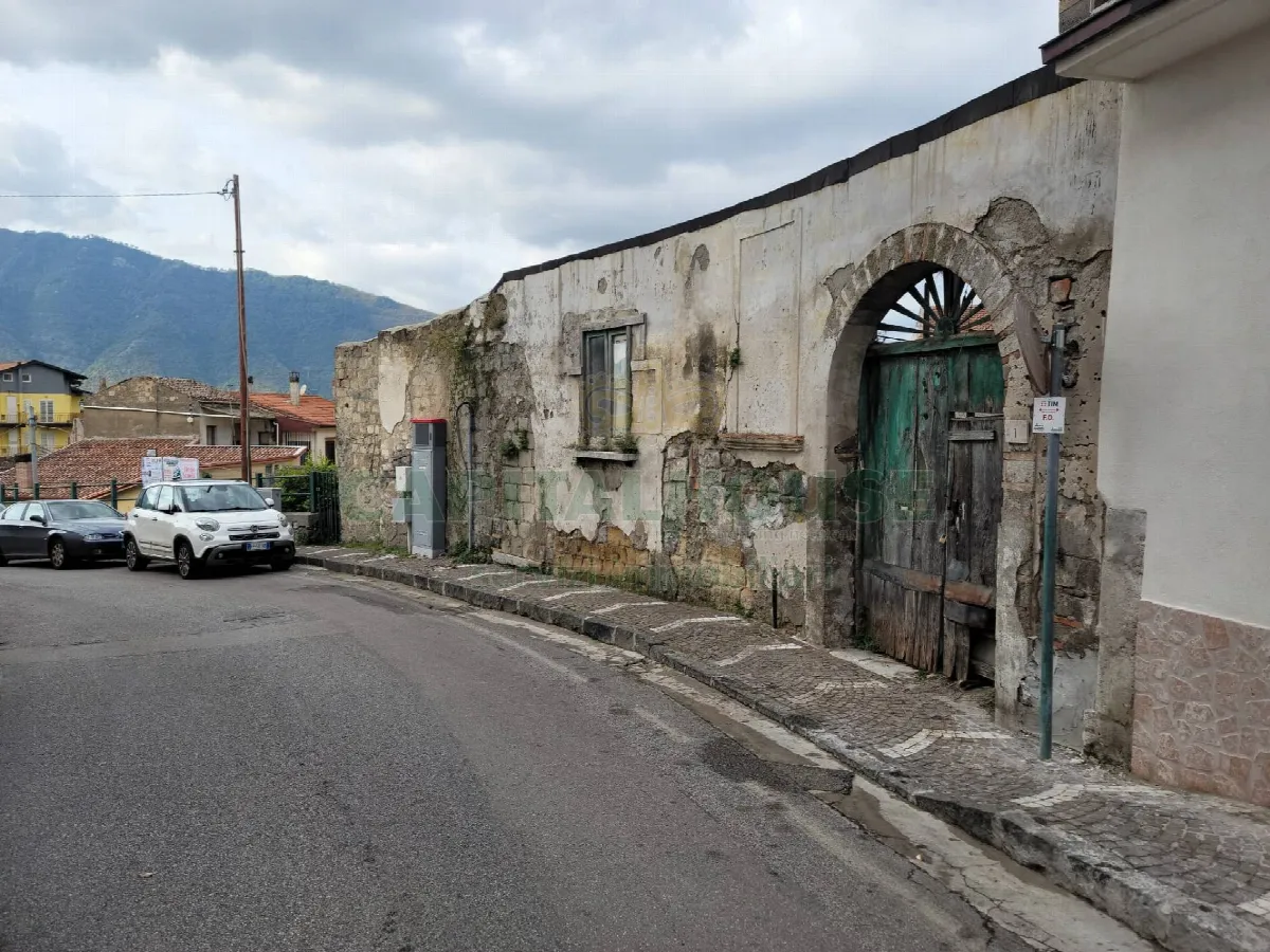Rustico/Casale in vendita a Montoro - foto 2
