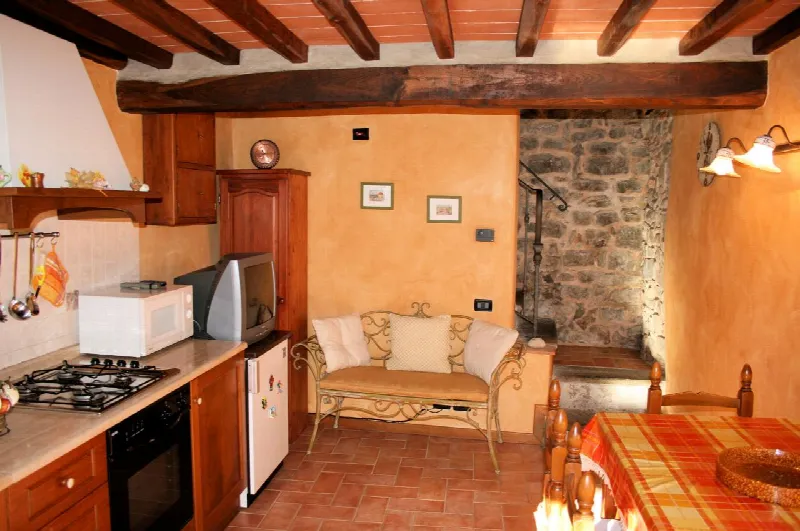 Casa Indipendente in vendita a Pescia - foto 1
