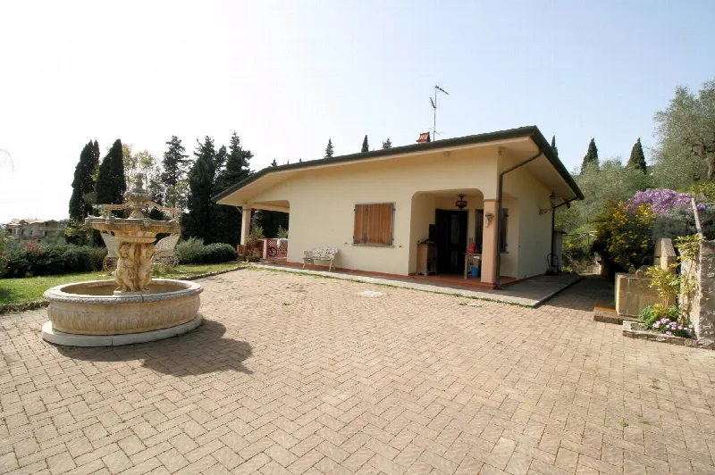 Villa in vendita a Massarosa - foto 1