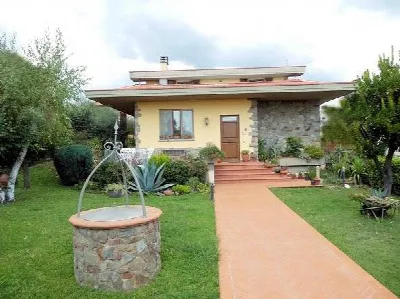 Villa in vendita a Loro Ciuffenna - foto 1