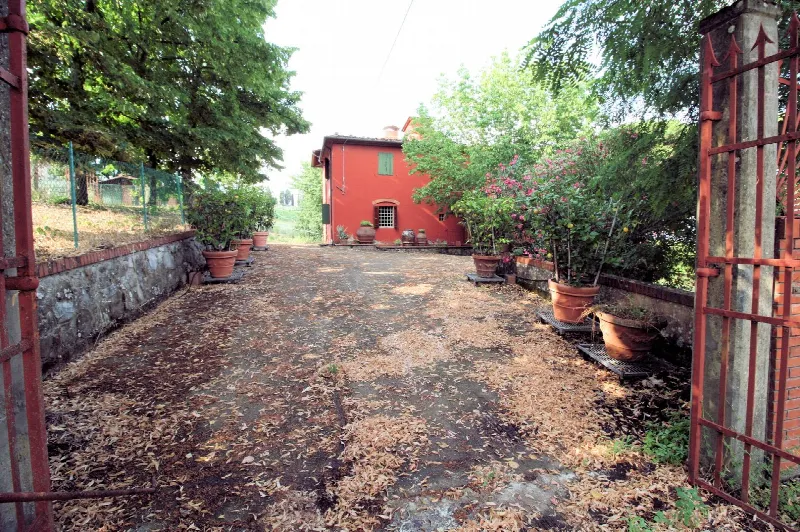 Rustico/Casale in vendita a Quarrata - foto 1