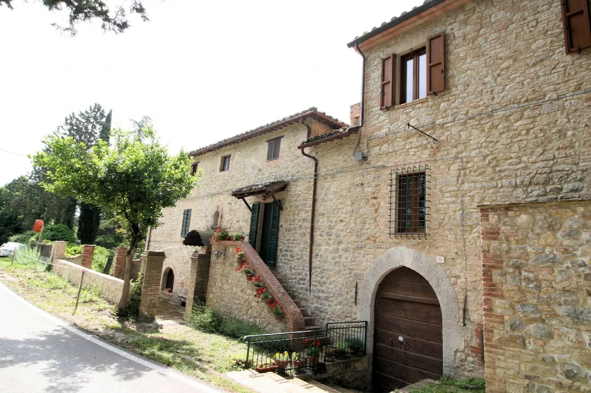 Rustico/Casale in vendita a Perugia, Cenerente, Canneto, Colle Umberto, Monte Tezio - foto 2