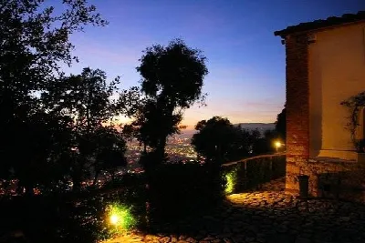 Villa a Monsummano Terme
