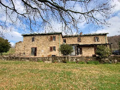 Rustico/Casale in vendita a Castelnuovo di... - foto 1
