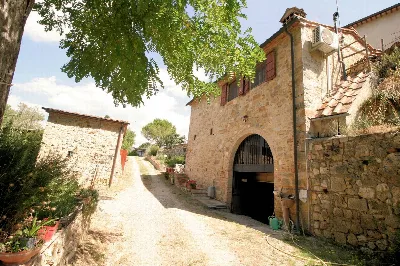 Rustico/Casale in vendita a Colle di Val d... - foto 2