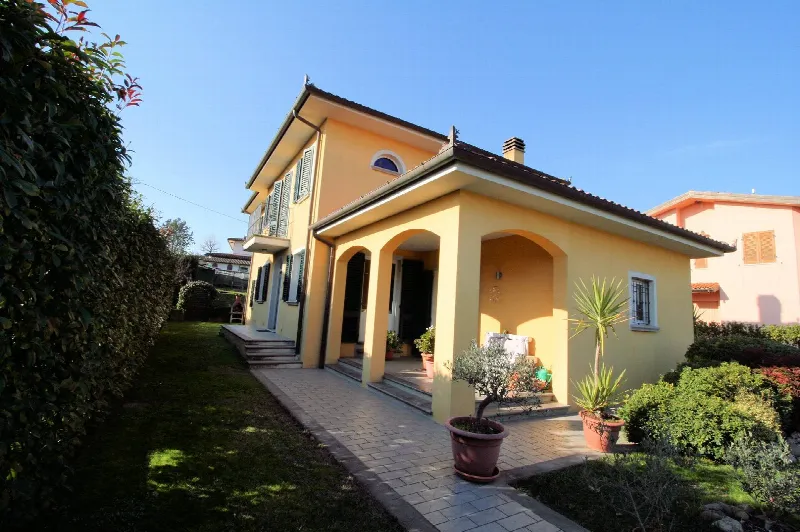 Villa in vendita a Montecarlo - foto 1