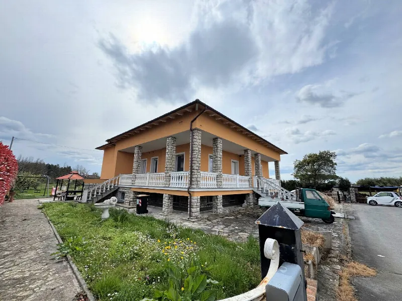 Villa in vendita a Altopascio - foto 1